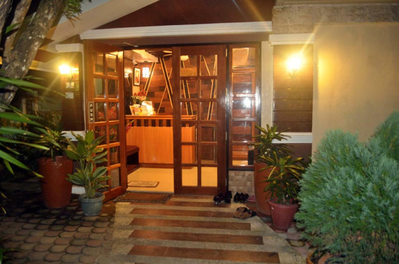 พีคเฮาส์ การ์เด้น เพนชั่น Bed & Breakfast เอลนิโด ภายนอก รูปภาพ