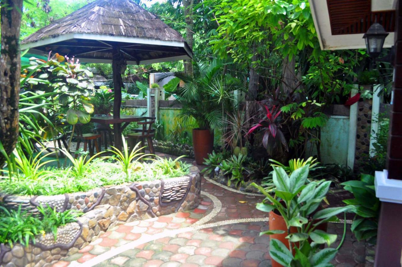 พีคเฮาส์ การ์เด้น เพนชั่น Bed & Breakfast เอลนิโด ภายนอก รูปภาพ