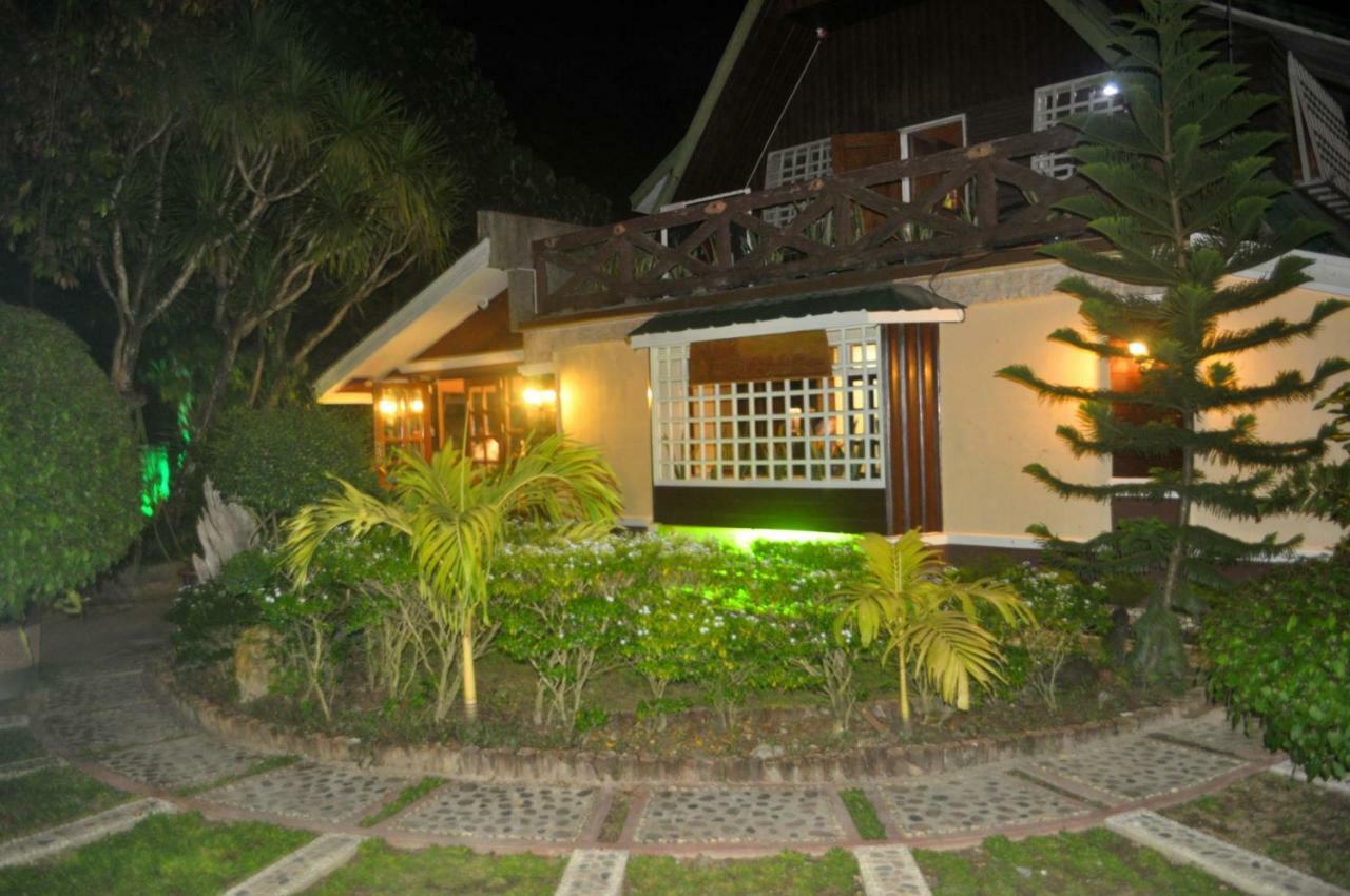 พีคเฮาส์ การ์เด้น เพนชั่น Bed & Breakfast เอลนิโด ภายนอก รูปภาพ