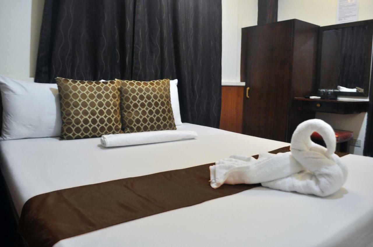 พีคเฮาส์ การ์เด้น เพนชั่น Bed & Breakfast เอลนิโด ภายนอก รูปภาพ
