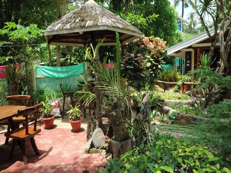 พีคเฮาส์ การ์เด้น เพนชั่น Bed & Breakfast เอลนิโด ภายนอก รูปภาพ