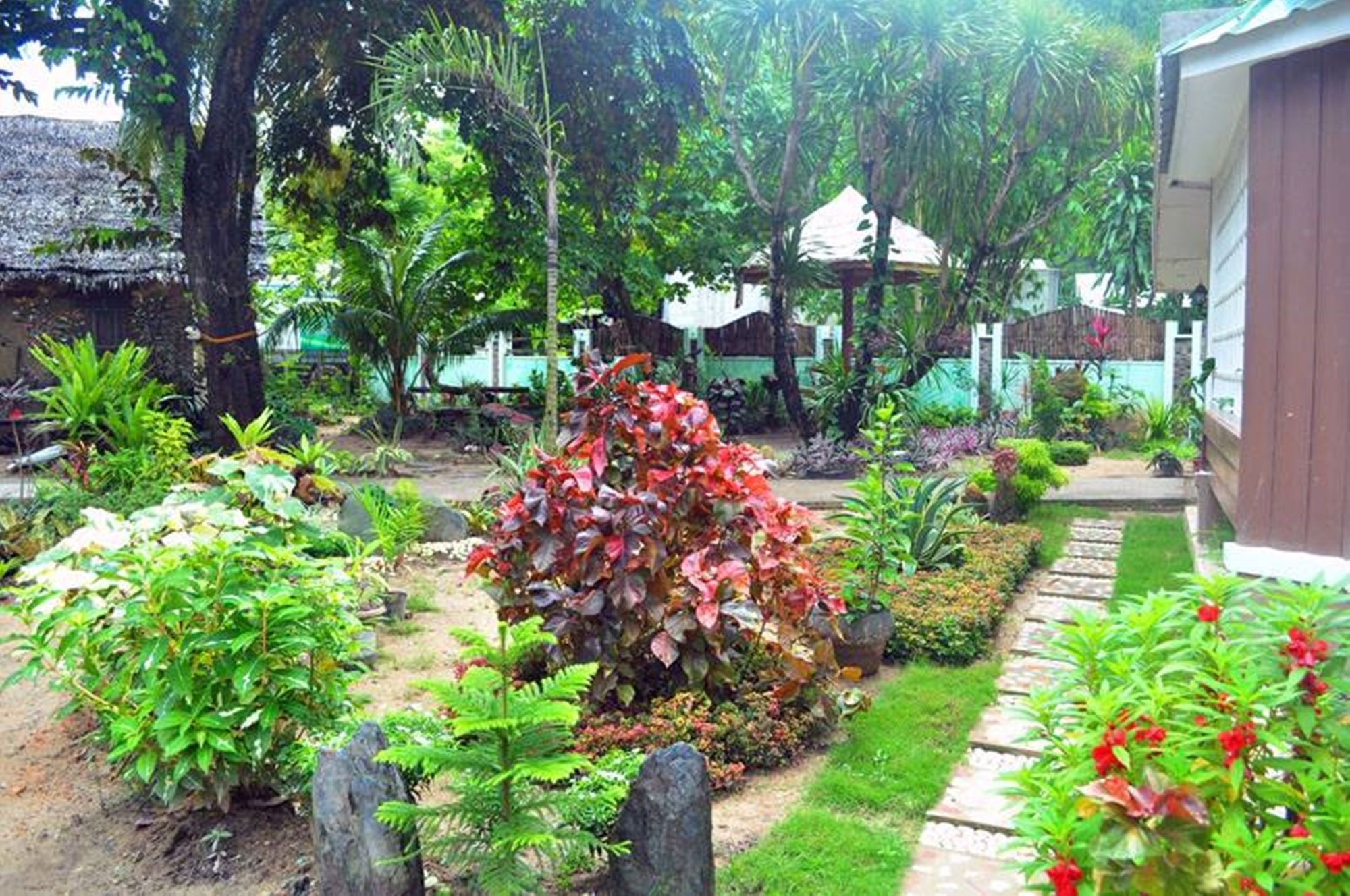 พีคเฮาส์ การ์เด้น เพนชั่น Bed & Breakfast เอลนิโด ภายนอก รูปภาพ
