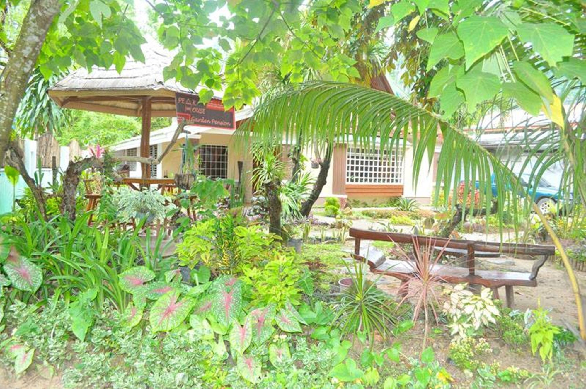 พีคเฮาส์ การ์เด้น เพนชั่น Bed & Breakfast เอลนิโด ภายนอก รูปภาพ